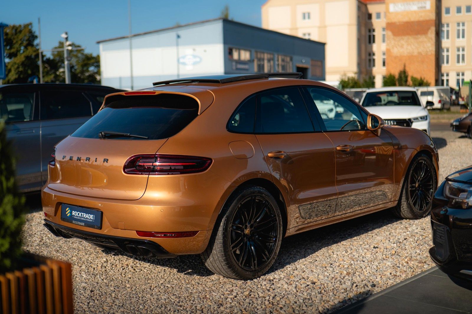 Fahrzeugabbildung Porsche Macan Turbo FENRIR | AURUM | CHRONO+ | LUFT | 21