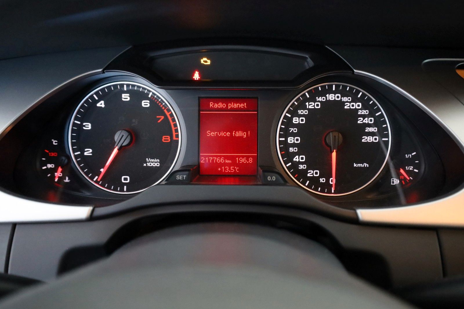 Fahrzeugabbildung Audi A4 Avant S line T.Leder,Navi,Xenon,SH.PDC