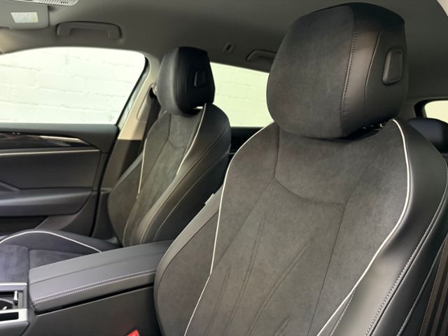 Volkswagen Passat - Bild 14