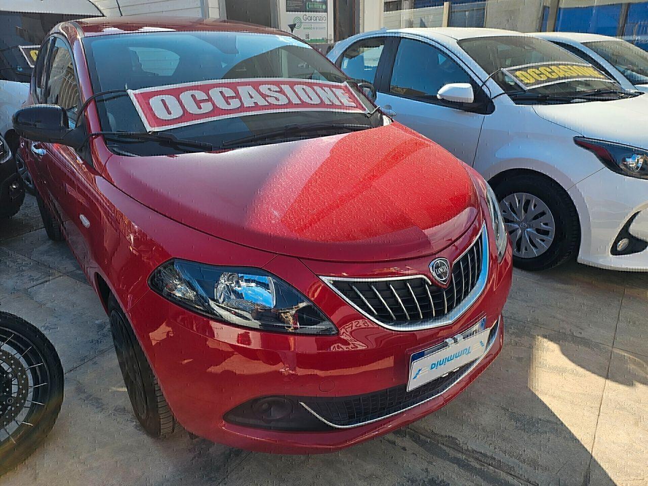 Lancia Ypsilon 1.0 FireFly Hybrid Ecochic Silver