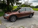 Volkswagen Tiguan Allspace 2.0 TDI SCR 140kW DSG Allrad - VW Tiguan Allspace von privat