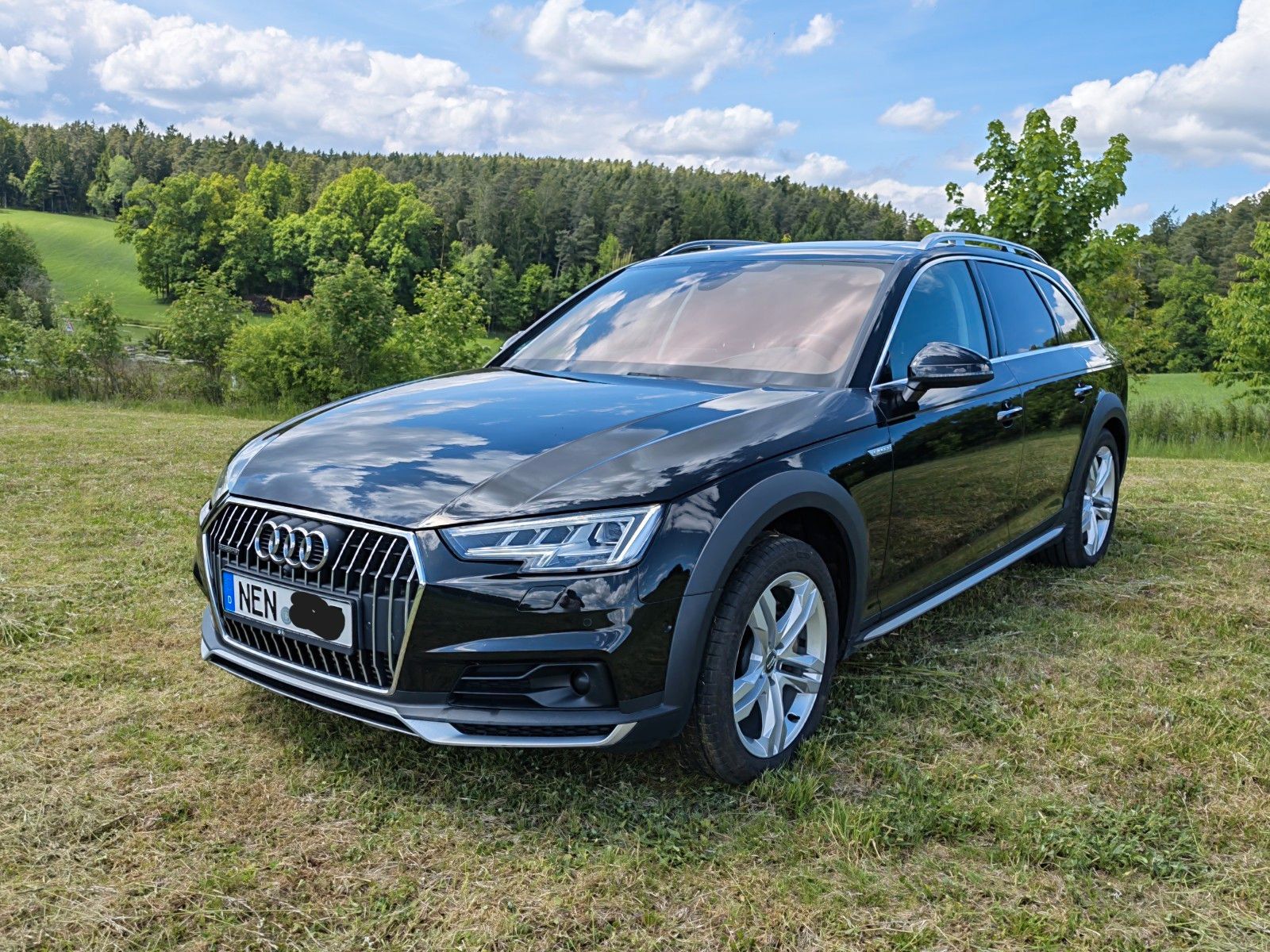 AUDI A4 Allroad 3.0 TDI - Top! HUD, 360°, StHz, Pano