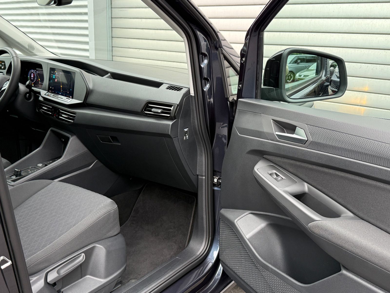 Fahrzeugabbildung Volkswagen Caddy Life "Energy" TSI eHybrid ACC Navi Kamera