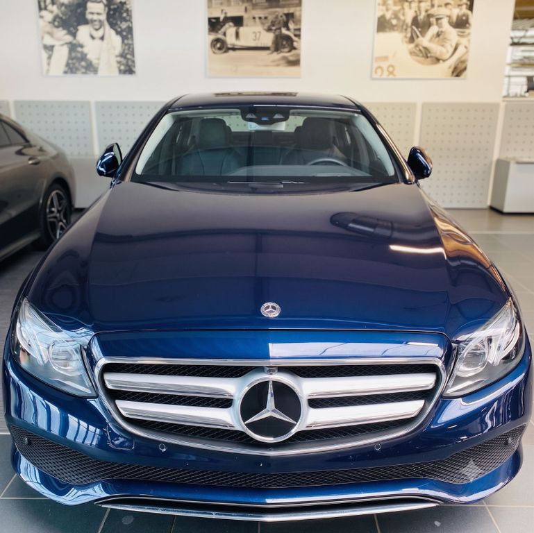 Image of Mercedes-Benz E 250