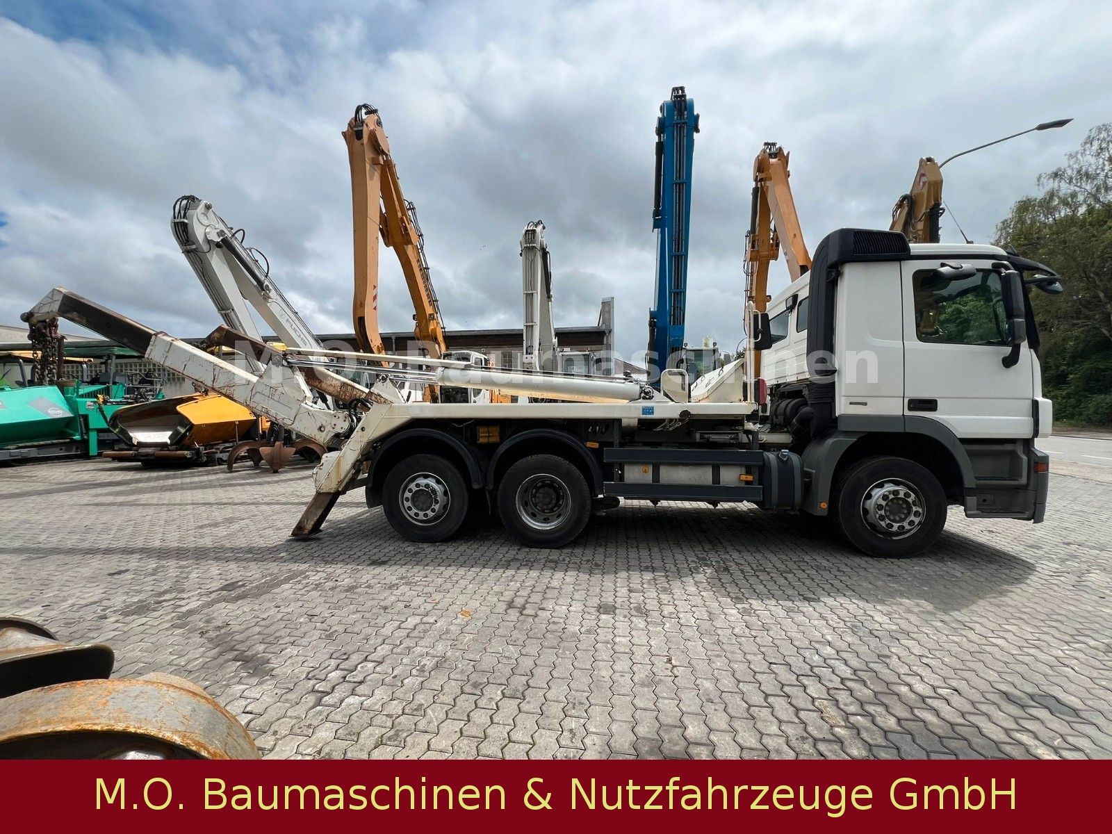 Fahrzeugabbildung Mercedes-Benz Actros 2541/ AC / Euro 5/L+L Achse/Meiller AK 16