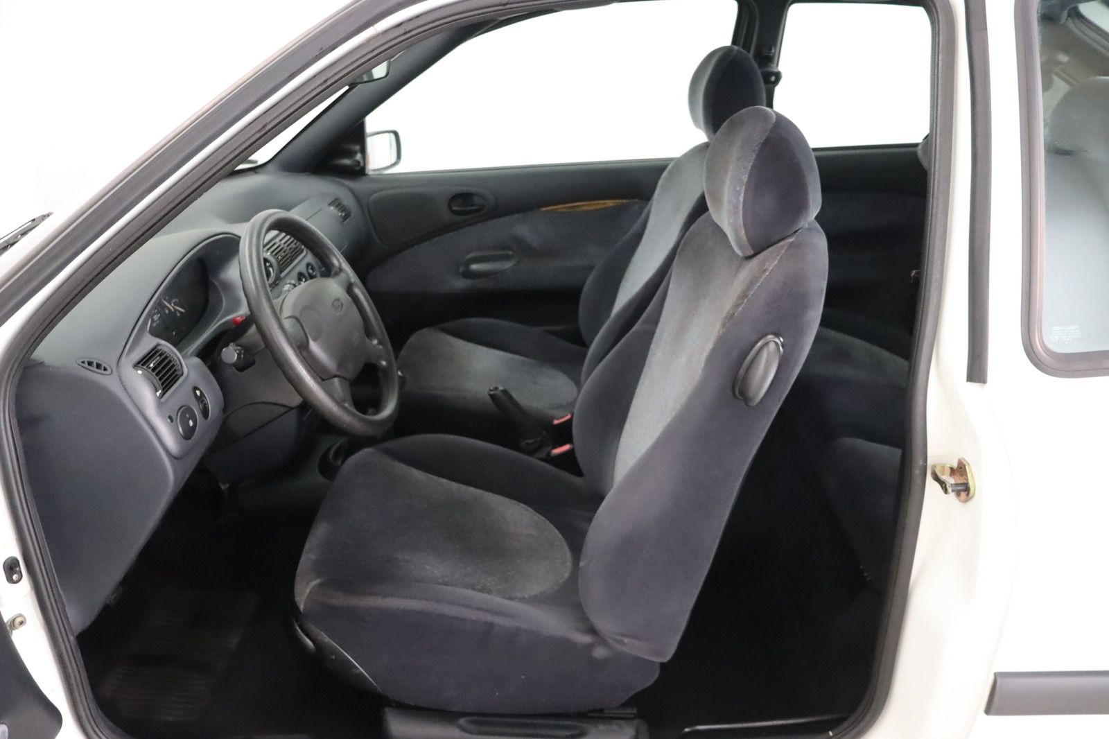 Fahrzeugabbildung Ford Escort 1.3i Flair aus 1. Hand