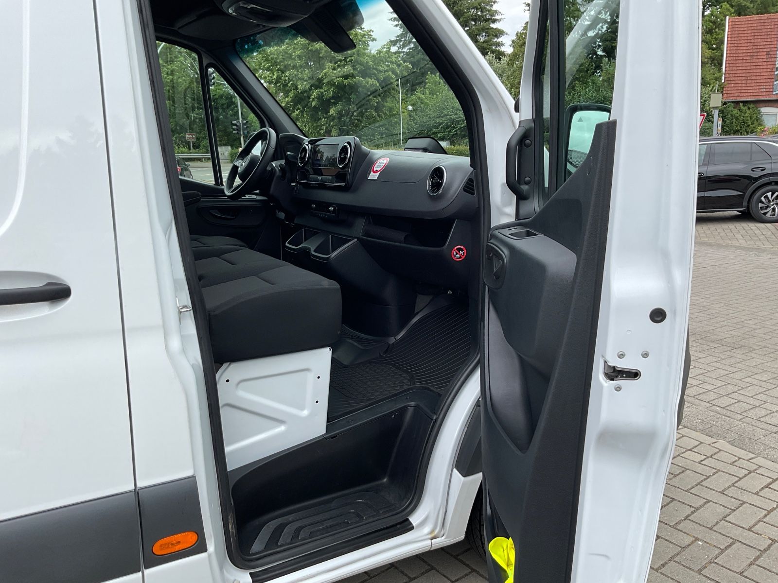 Fahrzeugabbildung Mercedes-Benz Sprinter 317 CDI,L2 H2,Automatik,Kamera,Navi,GJR