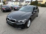 BMW 330d xDrive Tour Aut|LED|PANO|DAB|NAVI-PROF|STHZ - BMW 330 mit Diesel-Antrieb: Schwarz, Kombi