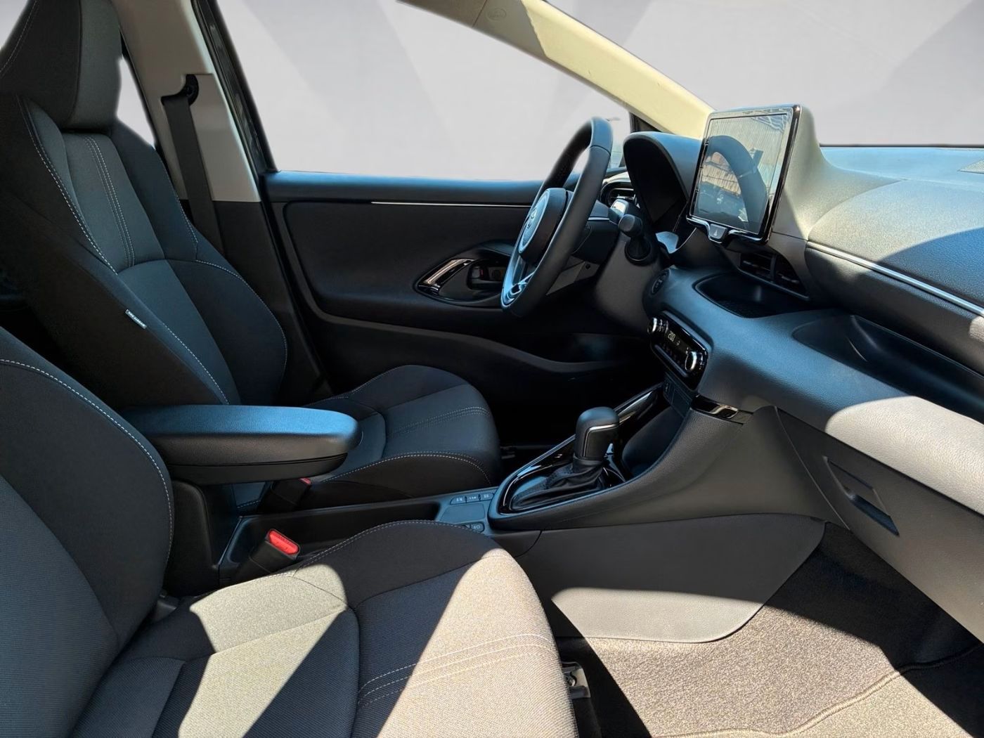 Fahrzeugabbildung Toyota Yaris Teamplayer 1.5-l-Hybrid KAMERA LED ACC