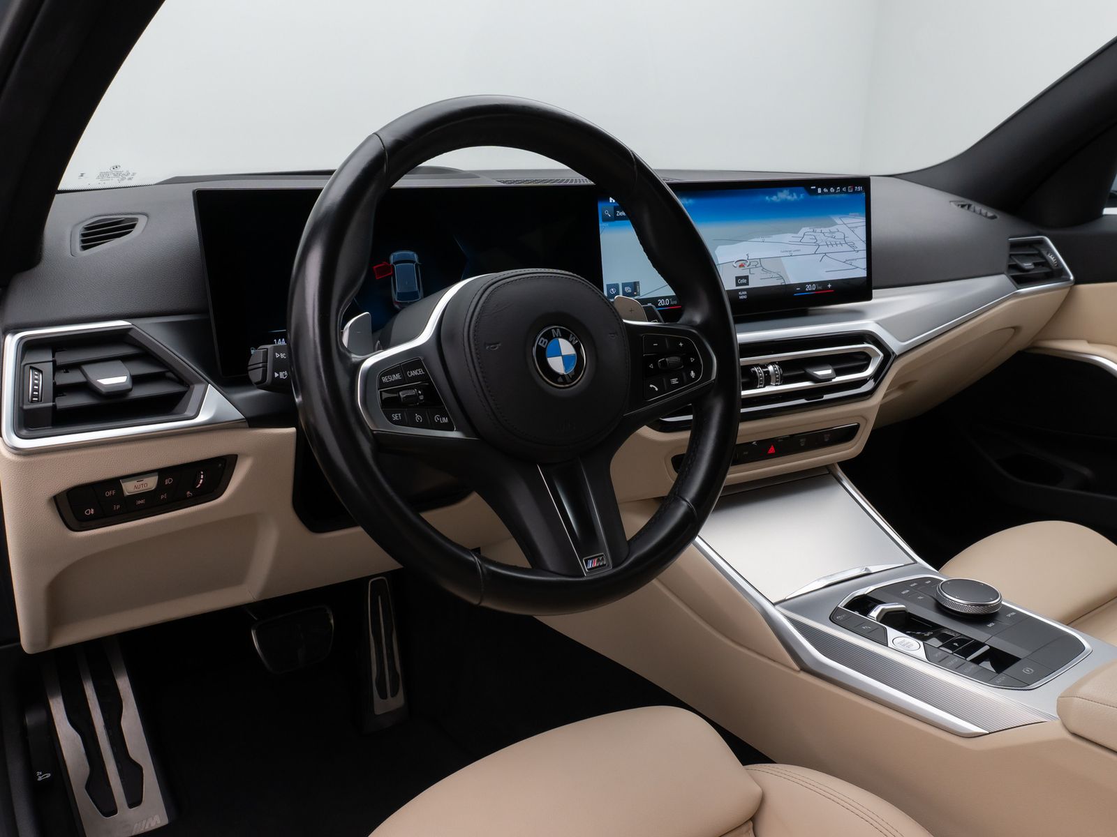 Fahrzeugabbildung BMW 320d M Sport Kamera DAB HUD Fernlichtassis Alarm