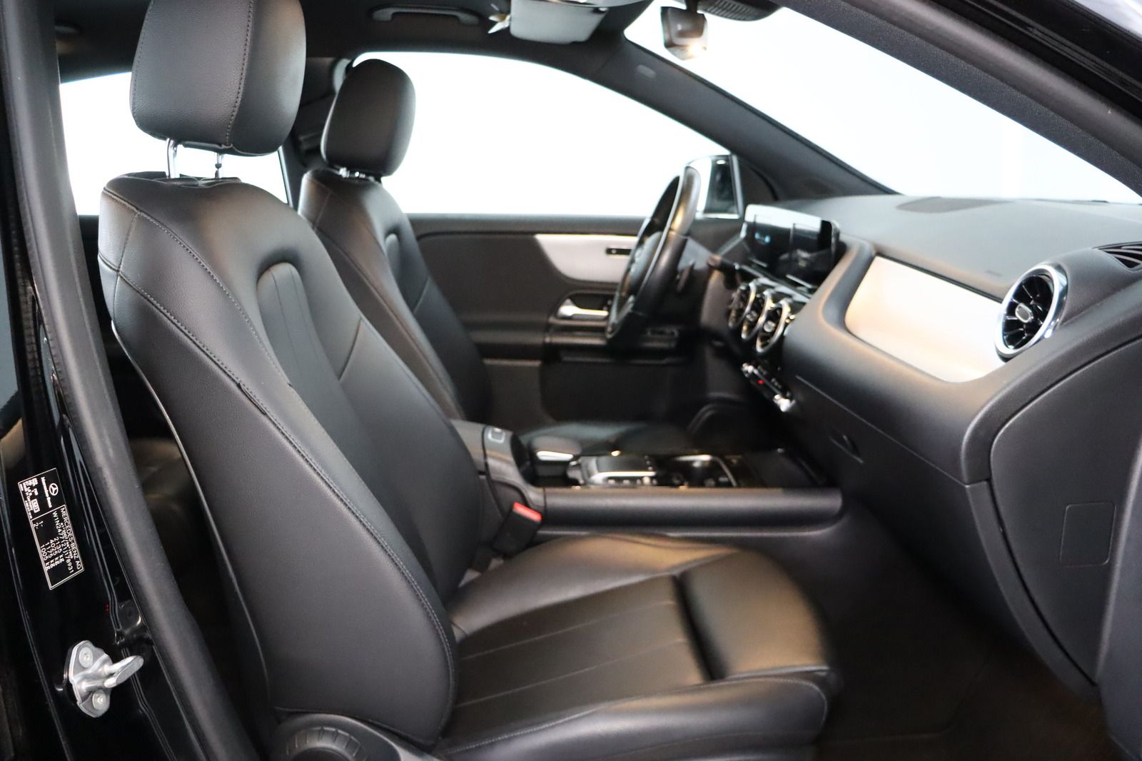 Fahrzeugabbildung Mercedes-Benz GLA 200 d * Leder * SHZ * AHK