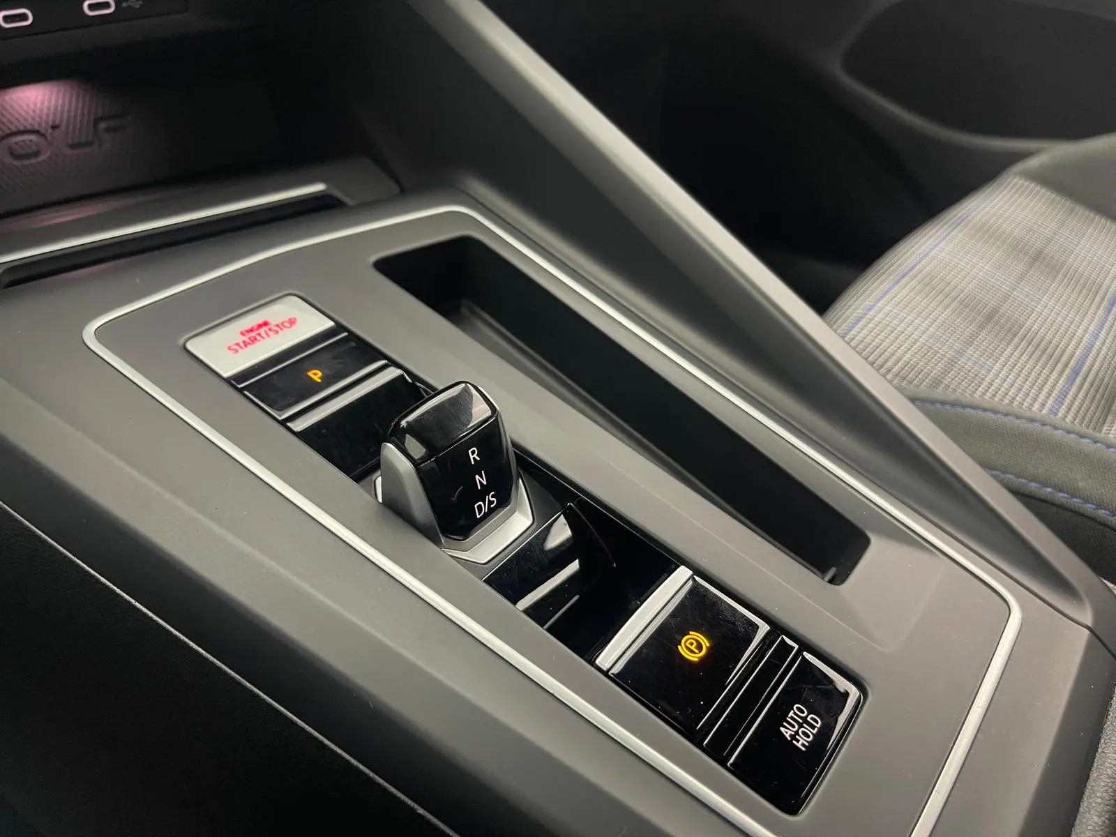Volkswagen Golf GTE eHybrid *CARPLAY*LED*KAM*SHZ*PARK*, миниатюра 26