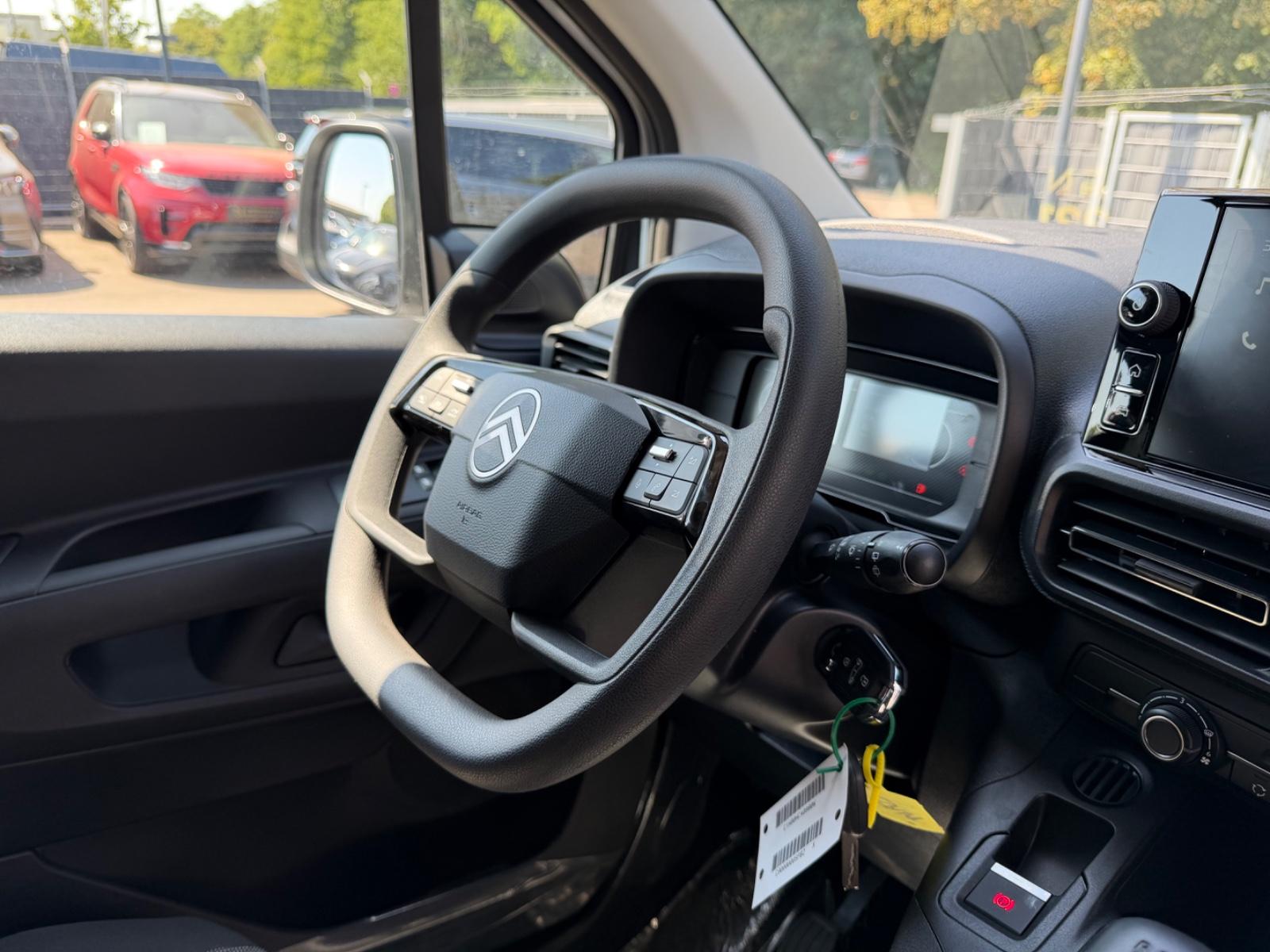 Citroën BERLINGO KASTEN L1H1/M *JAHRESWAGEN*NAVI*KLIMA*