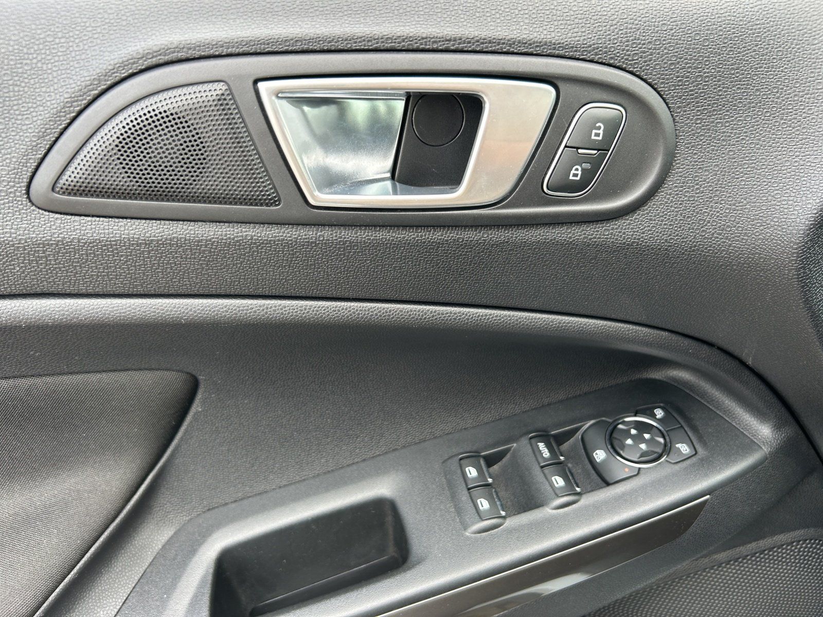 Fahrzeugabbildung Ford EcoSport 1.0 EcoBoost Trend Start/Stopp