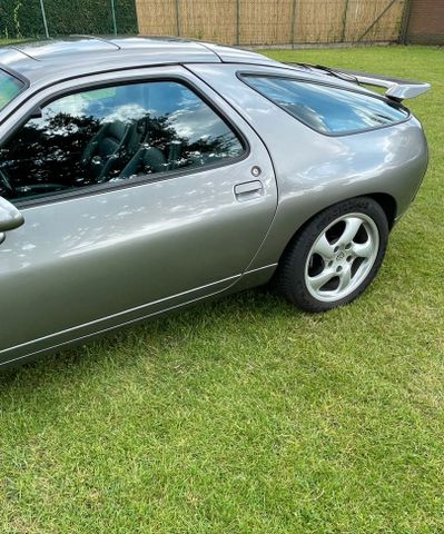 Porsche 928  S4 (GTS umbau)