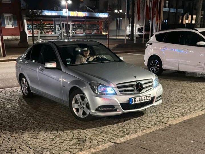 Image of Mercedes-Benz C 220