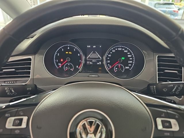 Fahrzeugabbildung Volkswagen Golf Sportsvan 1.5 TSI DSG IQ.DRIVE LED NAVI