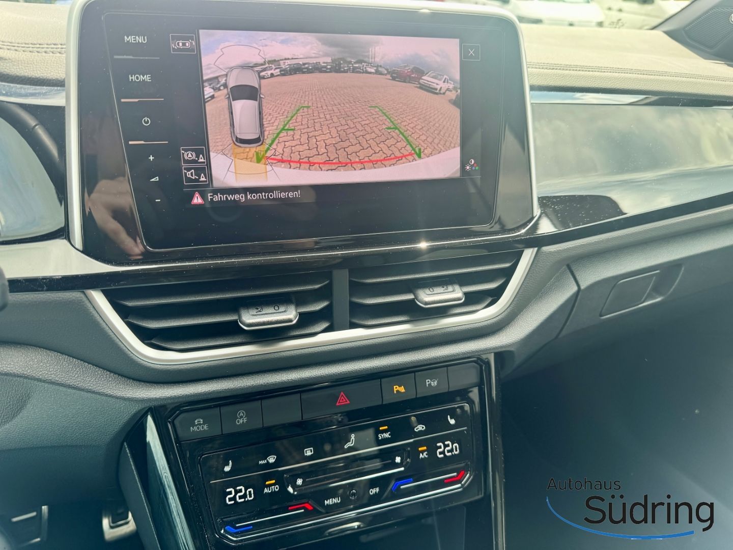 T-Roc 1,5 TSI R-Line DSG AHK Navi beats IQ.Light