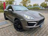 Porsche porsche cayenne mit Sport Auspuff - Porsche Cayenne in Bonn