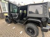 Jeep Wrangler Unlimited Sahara 2.8 CRD Autom. Sahara - Jeep Wrangler mit Diesel-Antrieb: Geländewagen, Sahara