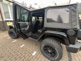 Jeep Wrangler Unlimited Sahara 2.8 CRD Autom. Sahara - Jeep Wrangler mit Diesel-Antrieb: Allradantrieb