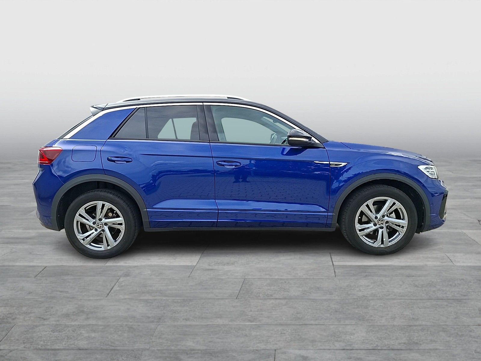 Fahrzeugabbildung Volkswagen T-Roc TSI R-Line DSG Matrix Navi AID ACC Park-As