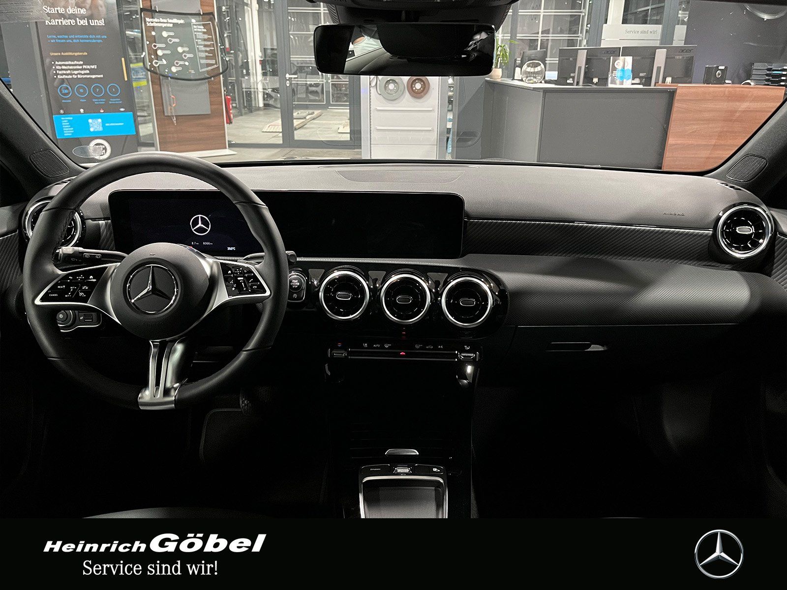 Fahrzeugabbildung Mercedes-Benz A 220 4M Progressive Advanced AHK+TOTWINKEL+18"