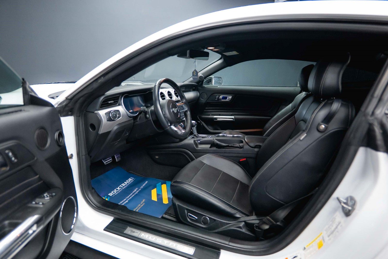 Fahrzeugabbildung Ford Mustang Shelby GT 500 5.0 V8 Performance PREMIUM