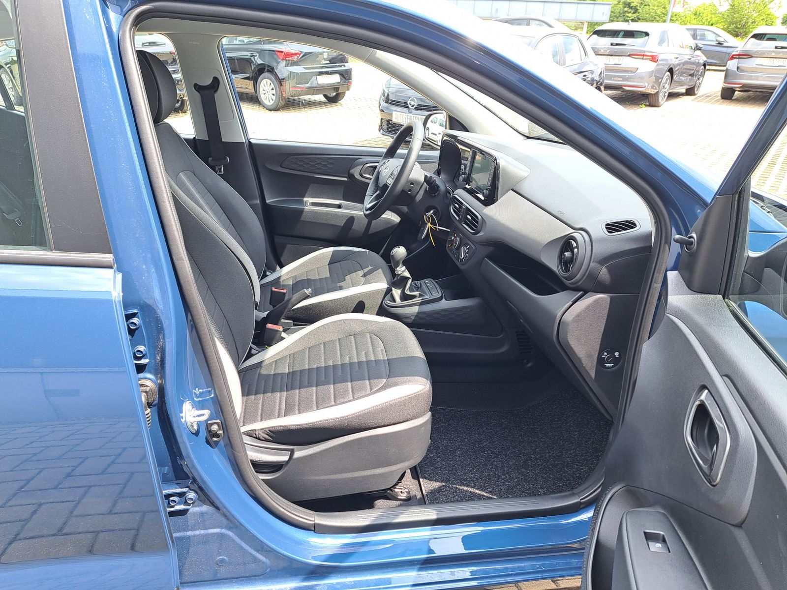 Fahrzeugabbildung Hyundai i10 1.0 MODELL 2025 NAVI WINTERPAKET KAMERA DAB