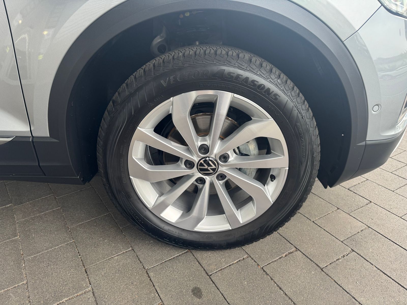 Volkswagen T-Roc - Bild 11