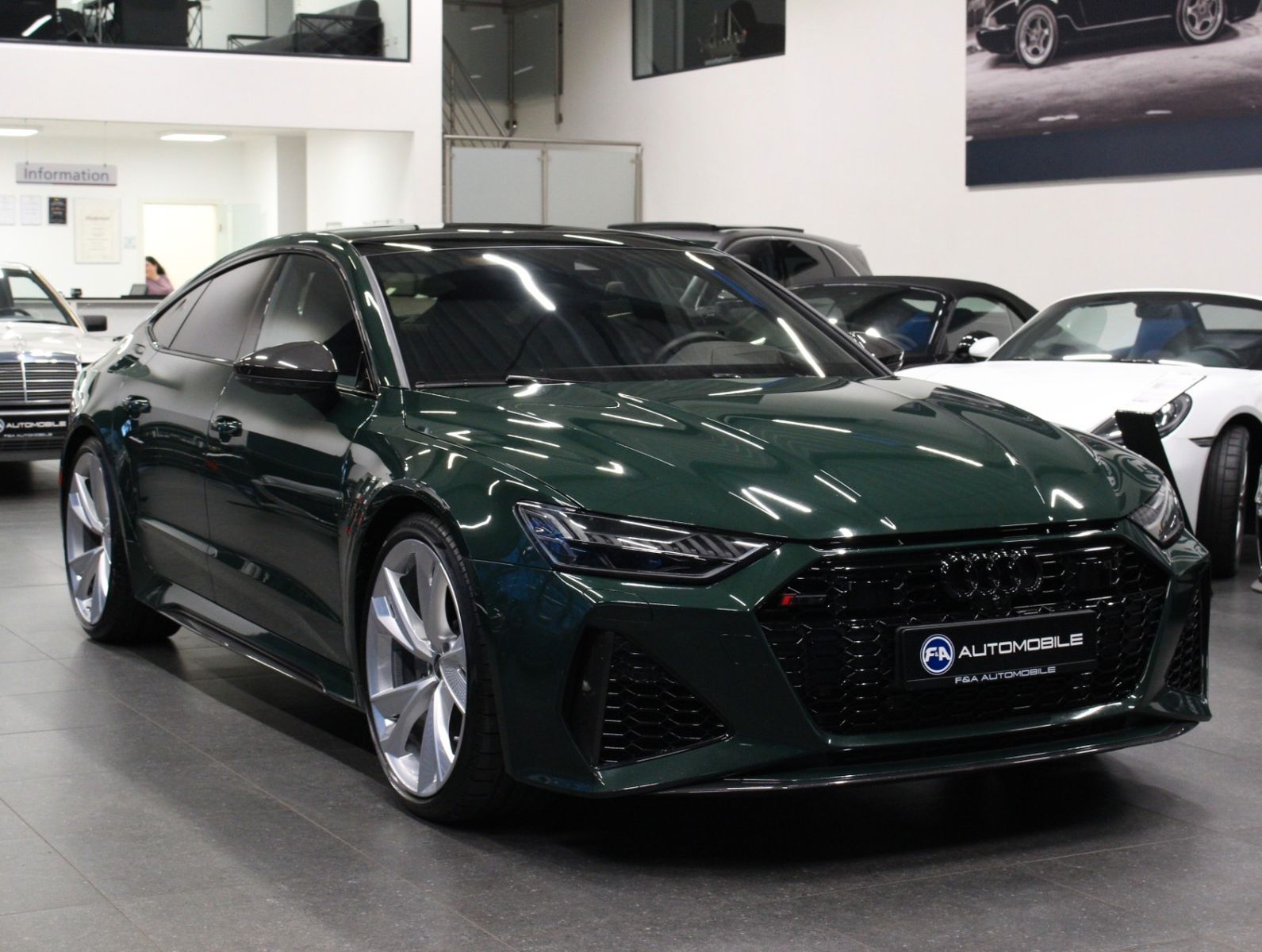 Fahrzeugabbildung Audi RS 7 Sportback 4.0 TFSI RS Essentials Paket