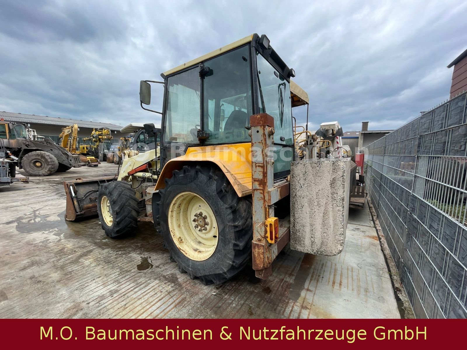 Fahrzeugabbildung Fermec 860 / Klappschaufel / Kontagewicht /