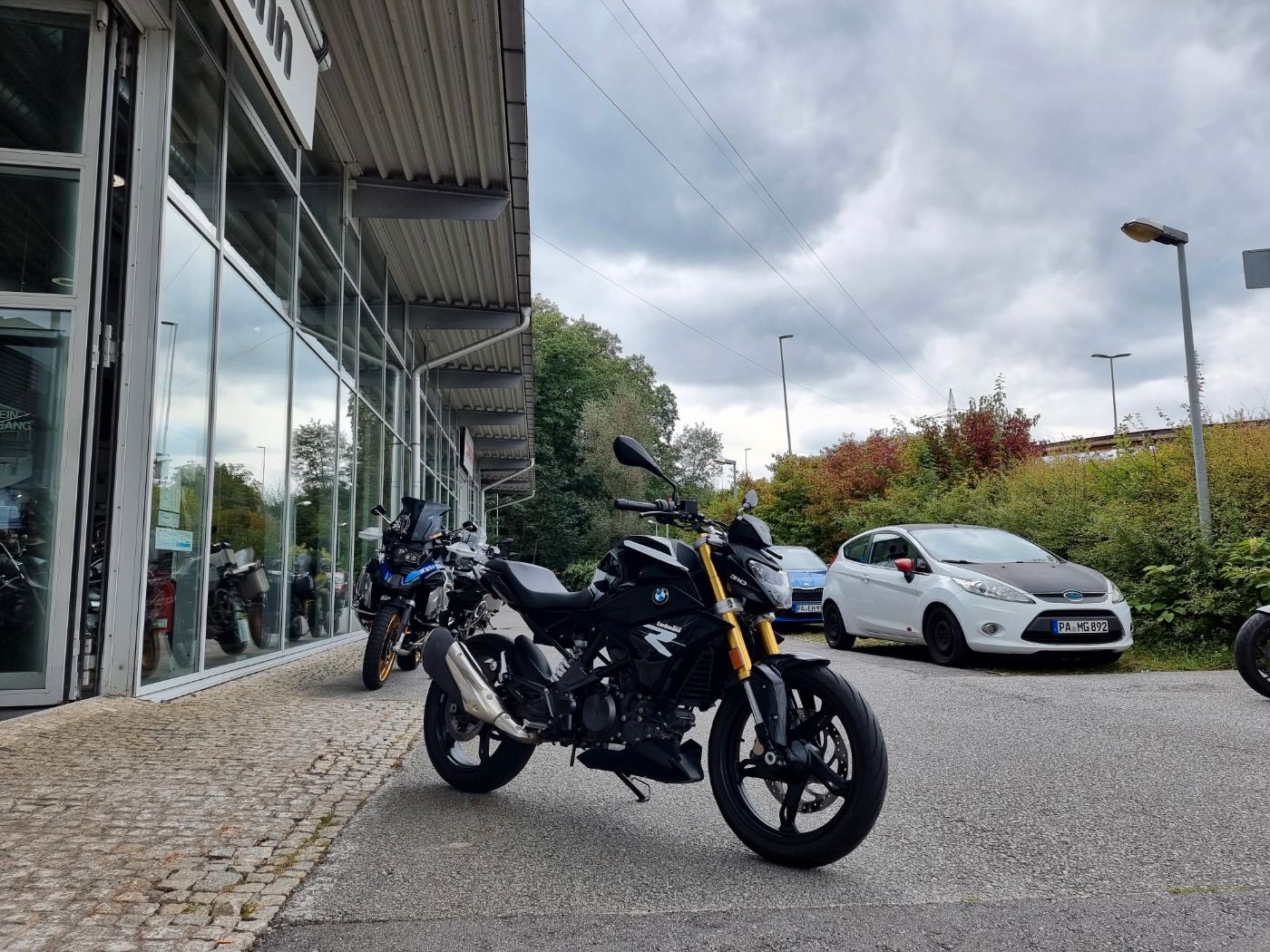 Fahrzeugabbildung BMW G 310 R Tieferlegung 4cm