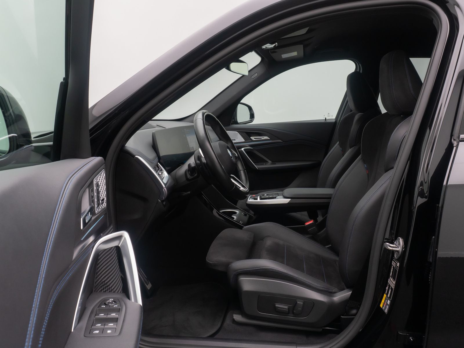 Fahrzeugabbildung BMW X1 xD30e M Sport 360&deg;HUD DAB H/K ACC Komfort LED