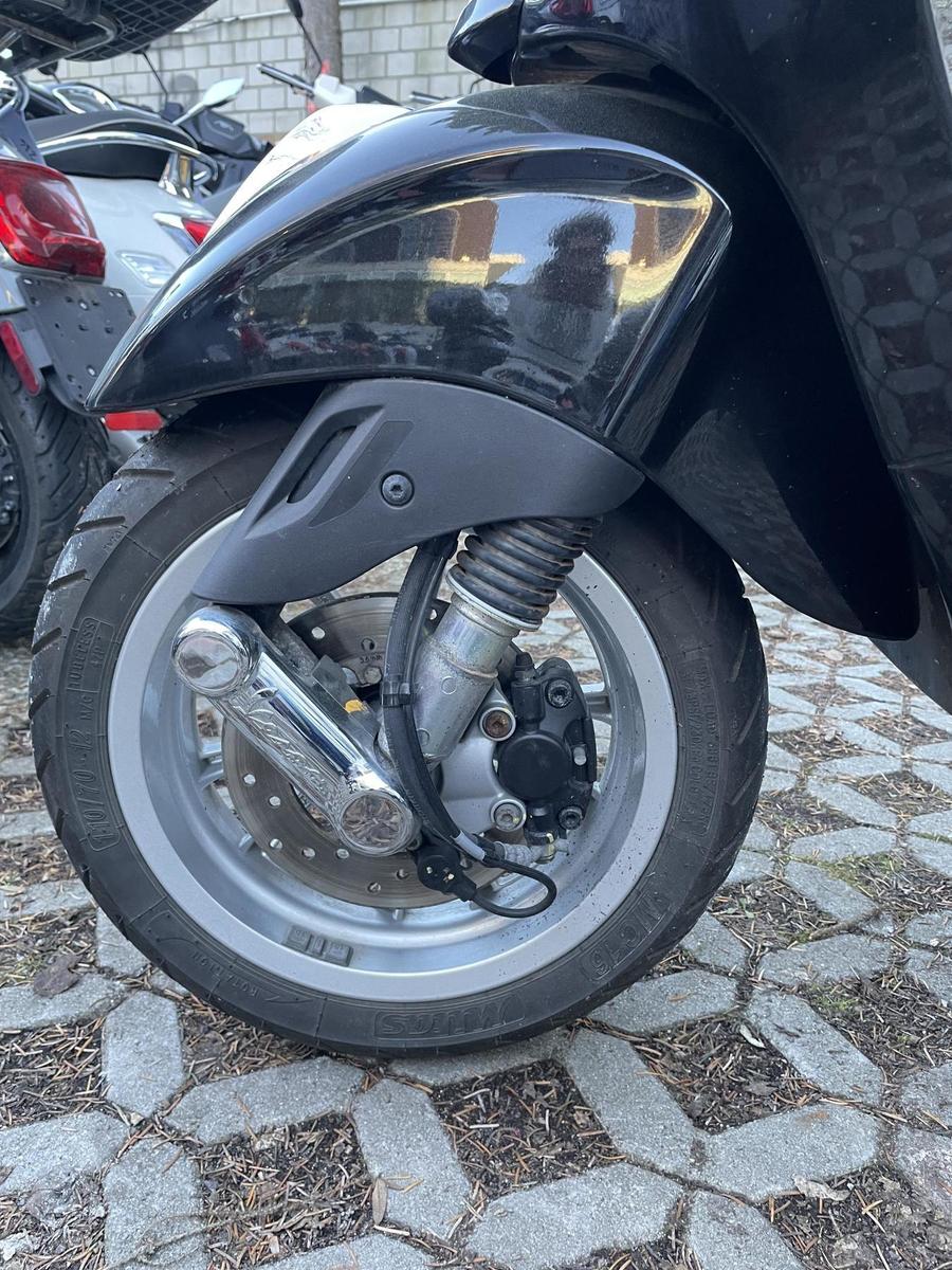 Vespa Primavera 50 LED USB LM