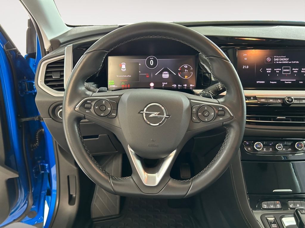 Fahrzeugabbildung Opel Grandland Plug-in Hybr.,  Ultimate, Leder, Night