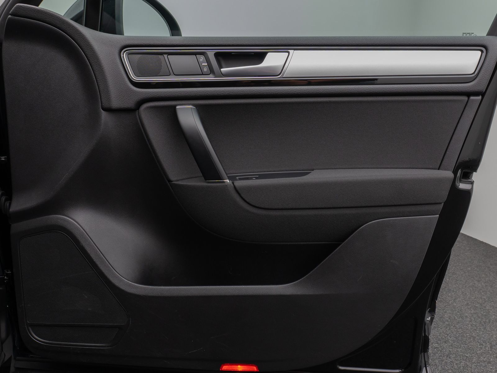Fahrzeugabbildung Volkswagen Touareg 3.0 TDI V6 Terrain Tech 4Mot PDC BiXenon