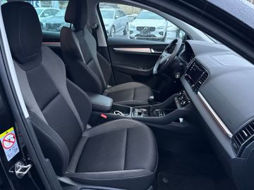 Skoda Karoq Tour+LED+Navi+AHK+Kamera+Lkr-Hzg