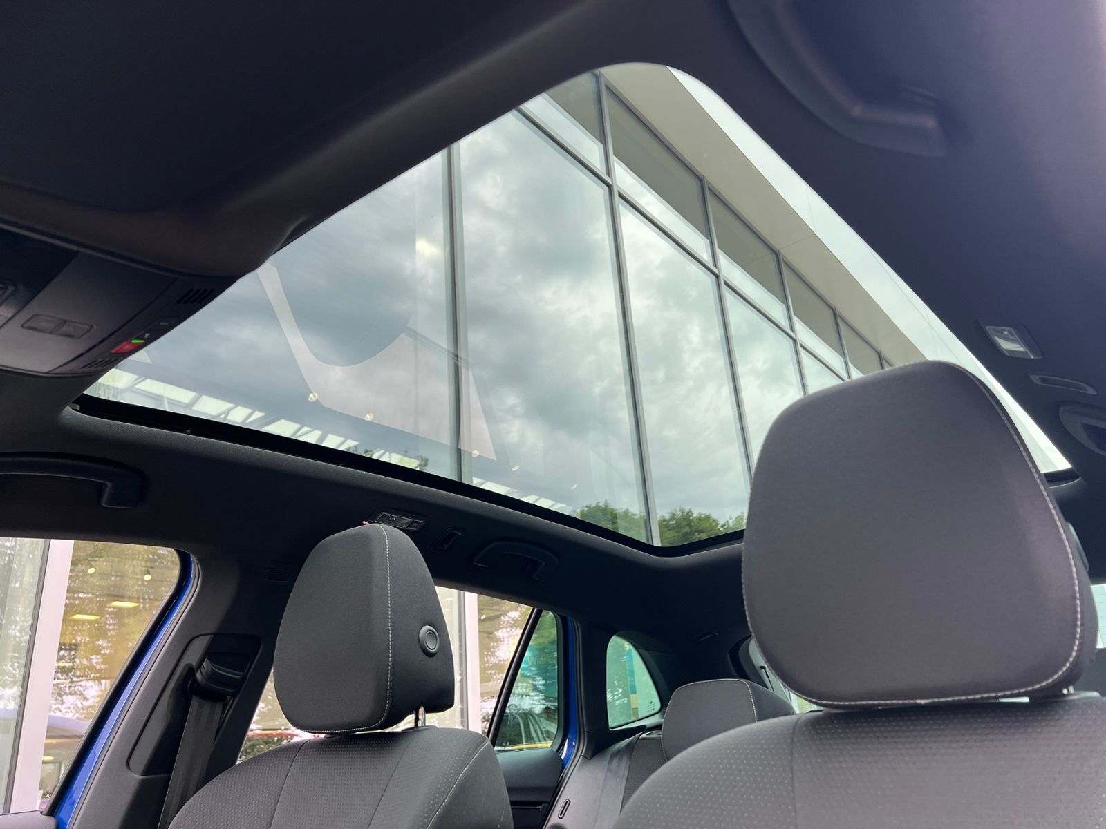 Fahrzeugabbildung SKODA Scala TOUR 1.0 TSI DSG *LED, Pano, Navi, 17"-LM*