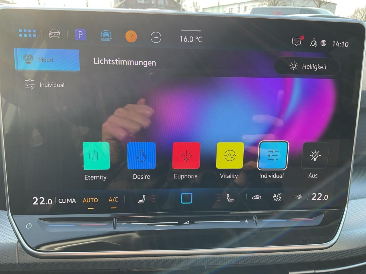 Volkswagen Golf VIII GOAL 1.5 eTSI OPF, DSG, Navi, LED-Plus, миниатюра 22
