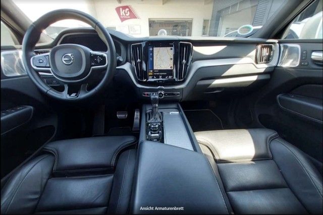 Volvo XC60 D5 R-Design AWD AHK Pano Four-C B&W 360 21Z foto 5