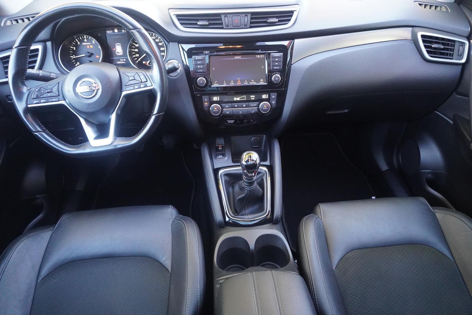 Nissan Qashqai 1.3 Tekna LED Navi Panorama 360° AHK