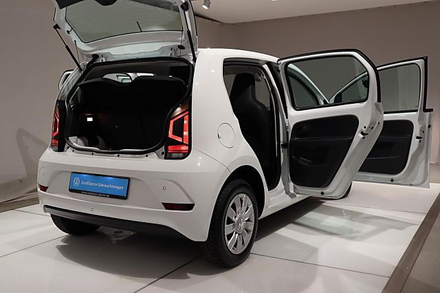 E-up! PDC KAMERA TEMPOMAT SHZ BT DAB Winterräder