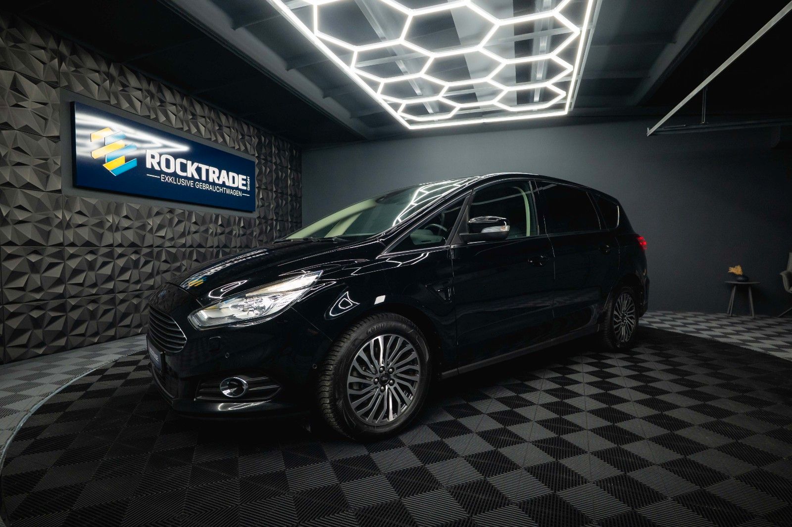 Fahrzeugabbildung Ford S-Max Titanium 2.0 EcoBoost *ACC*Kamera*LED*