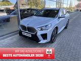 BMW iX2 eDrive20 M Sport Premium AHK Driveass+ ACC - graue BMW iX2