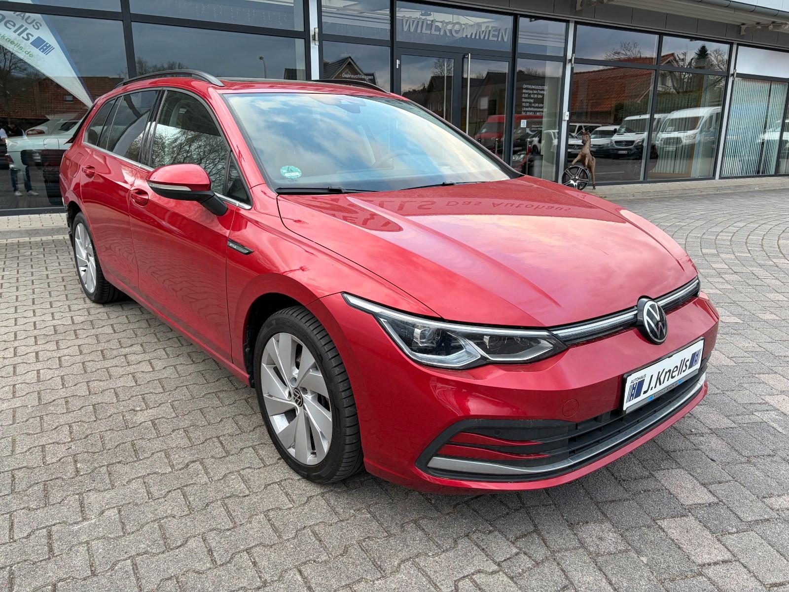 Volkswagen Golf VIII Var. Style 2.0TDI DSG/MATRIX/PANO/HUD