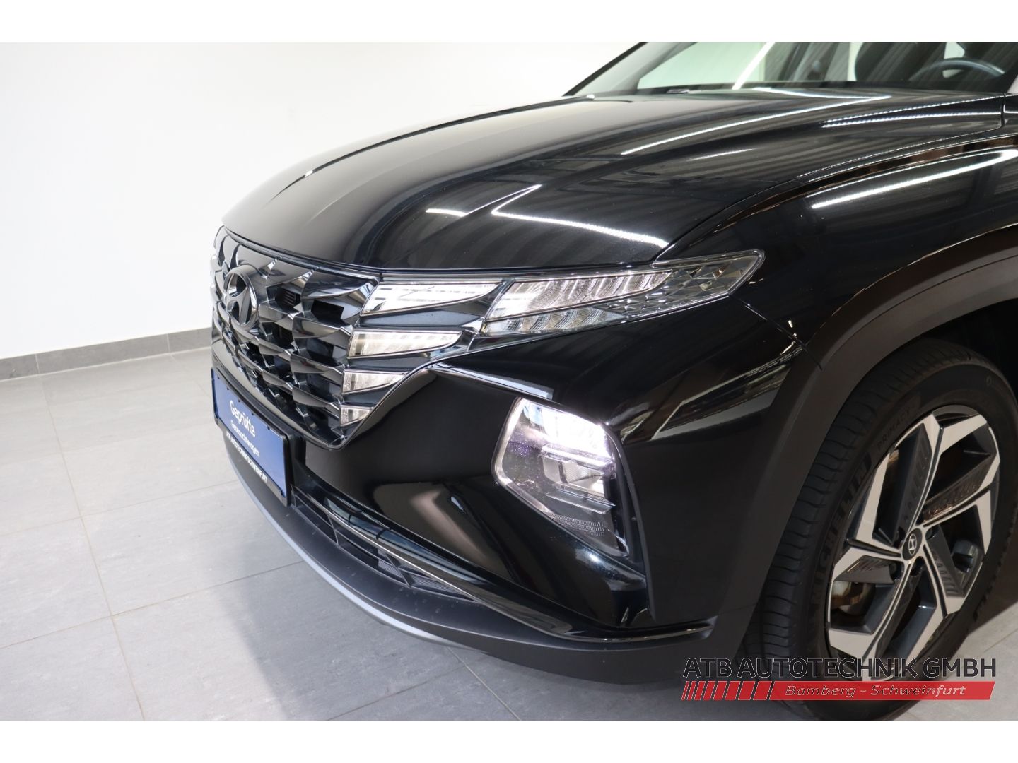 Fahrzeugabbildung Hyundai Tucson PHEV 1.6 T-GDi 4WD 97,8% SOH Funkions- /L
