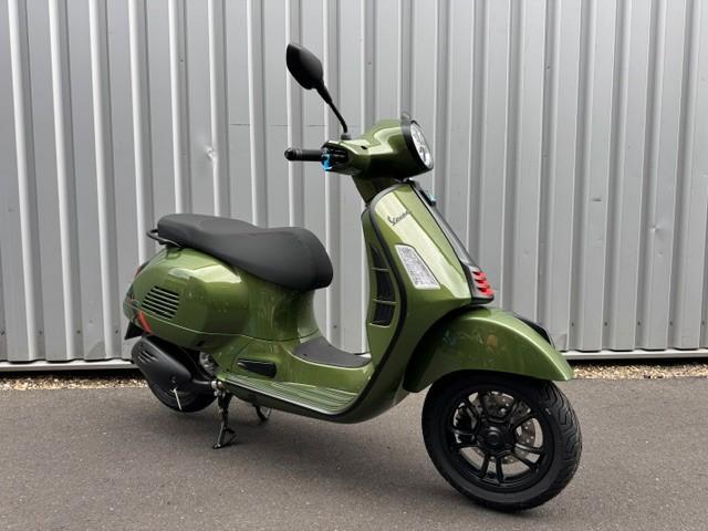 Vespa New GTS 310 FL SuperSport 25PS E5+ Grün Metallic