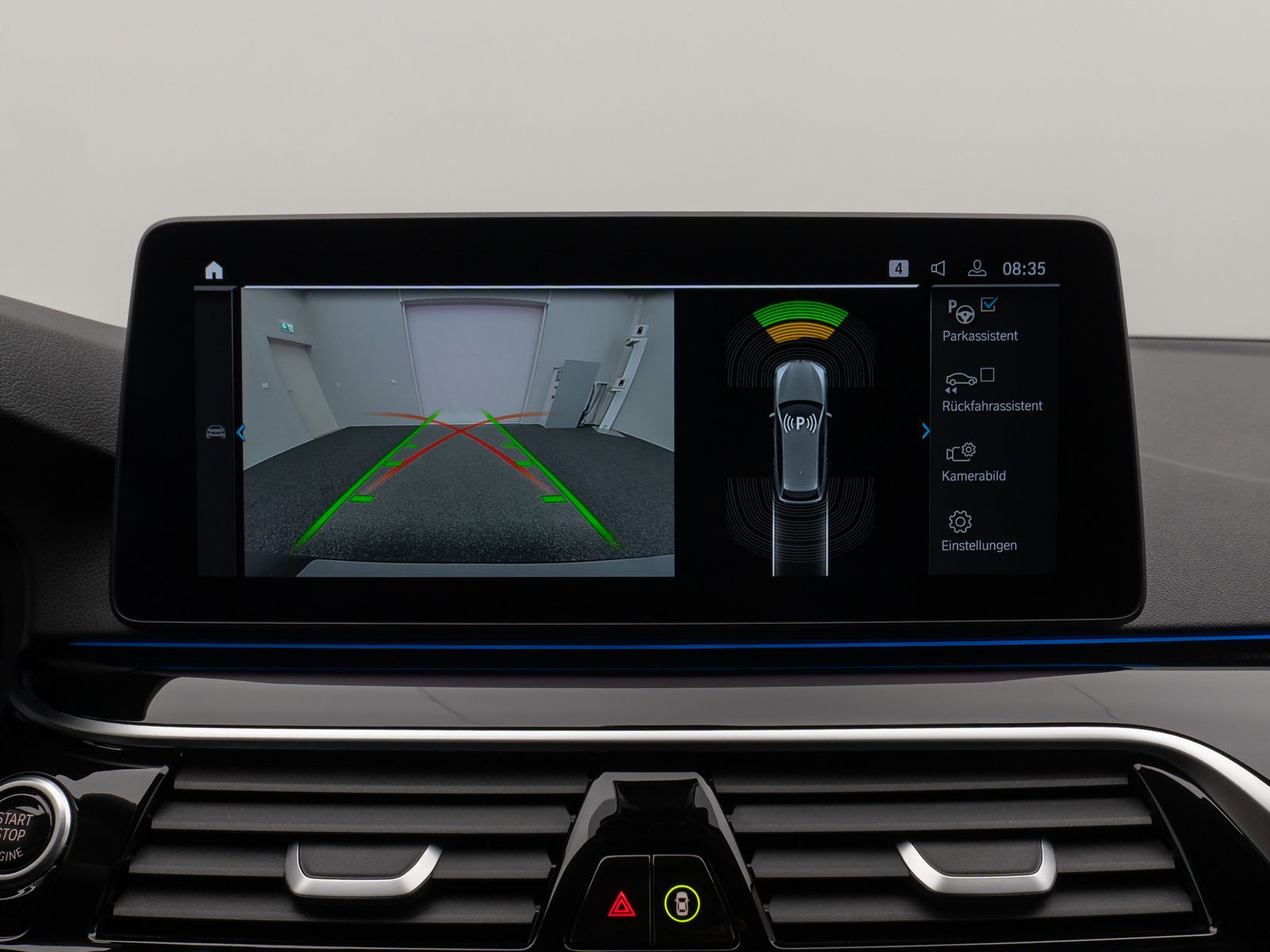 Fahrzeugabbildung BMW 530e Kamera Laser HUD DAB AHK Komfort AlarmLeder