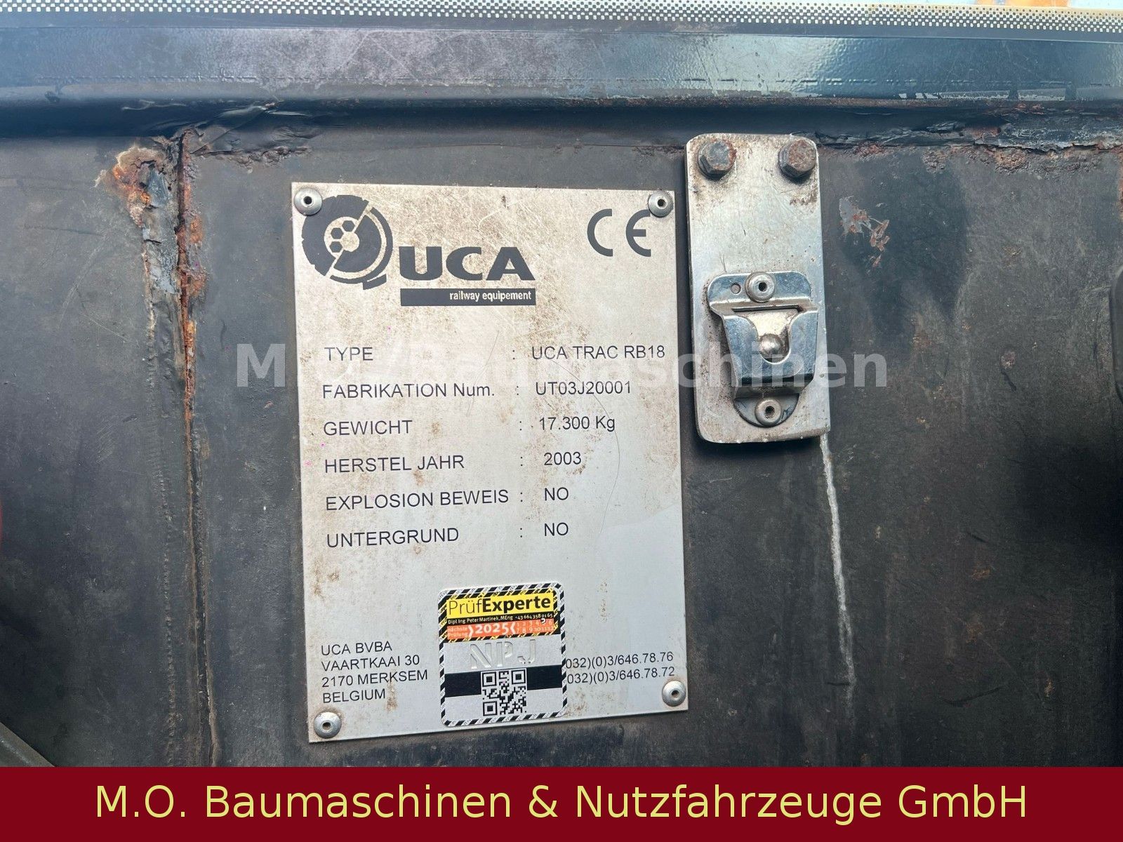 Fahrzeugabbildung JCB UCA Trac RB 18/Zweiwegefahrzeug/Lokomotive